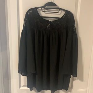 Black lace top with bell sleeves 2x